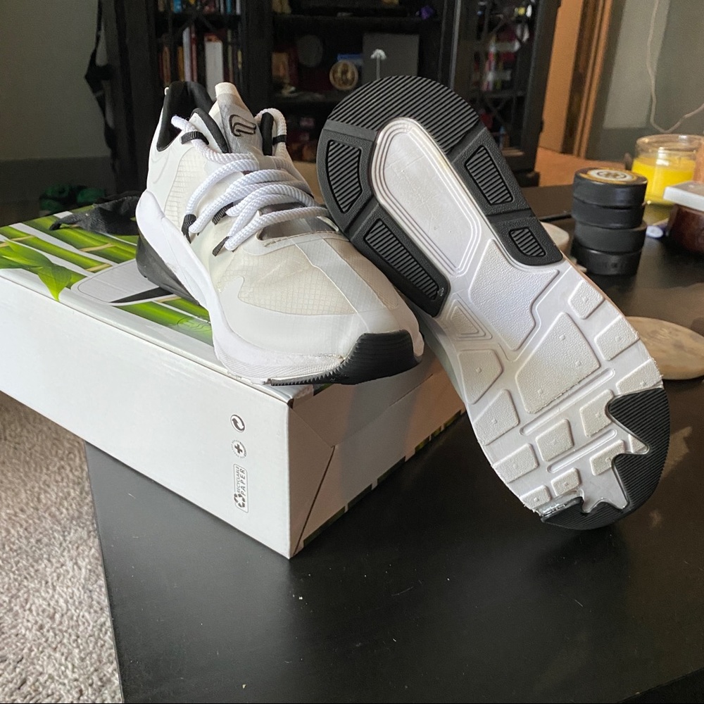 Fabletics Palms performance women’s athletic shoes size 8